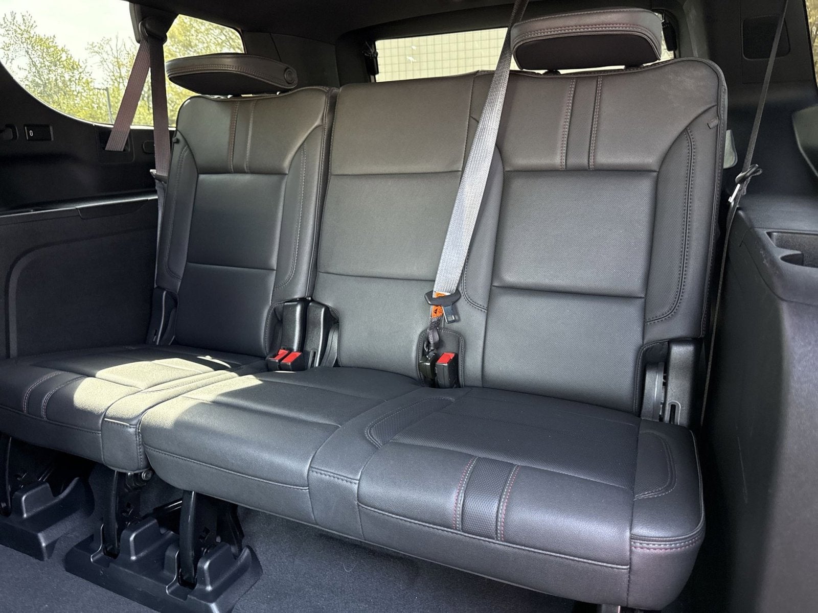 2023 Chevrolet Suburban RST - Photo 23