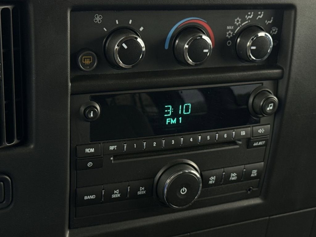 2014 Chevrolet Express Passenger 3500 LS