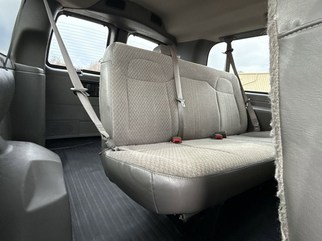 2014 Chevrolet Express Passenger 3500 LS