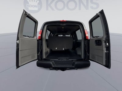 2014 Chevrolet Express Passenger 3500 LS