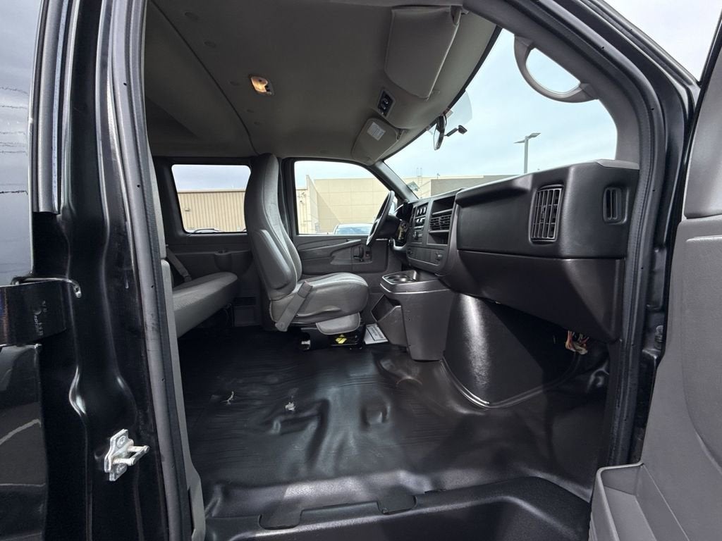 2014 Chevrolet Express Passenger 3500 LS