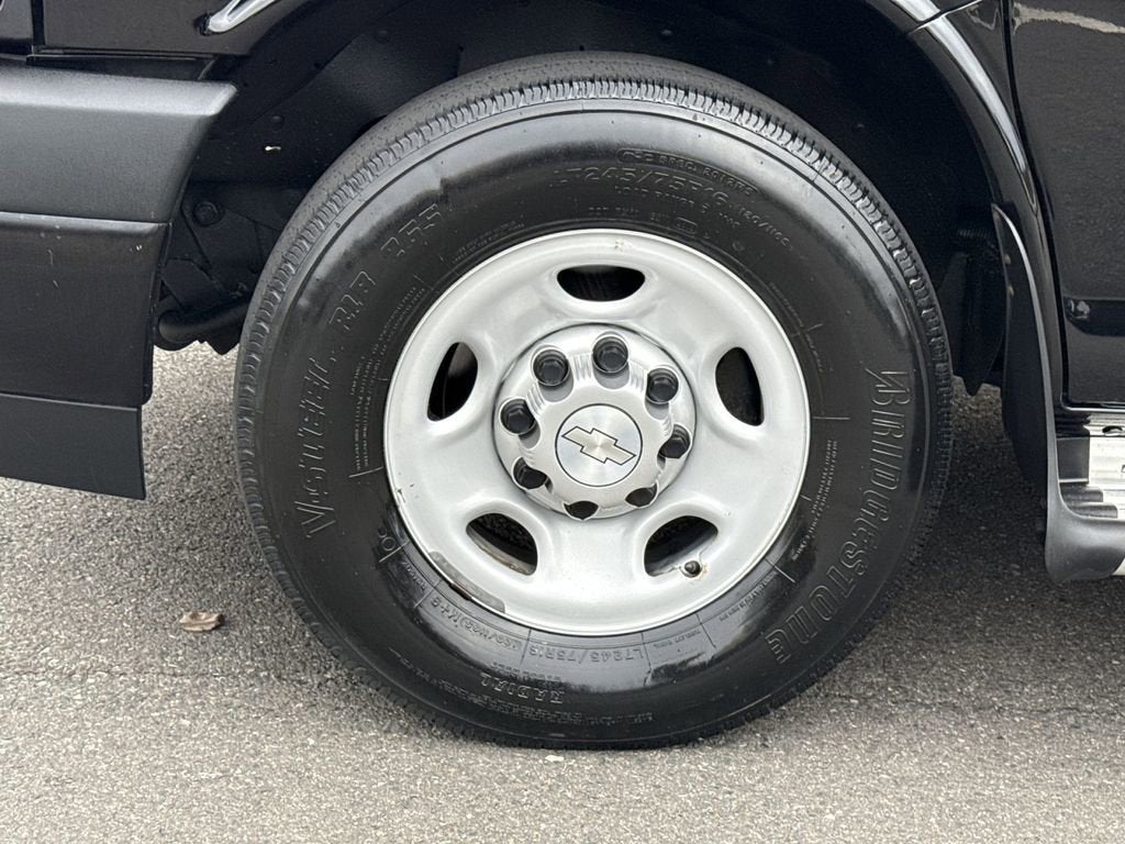 2014 Chevrolet Express Passenger 3500 LS