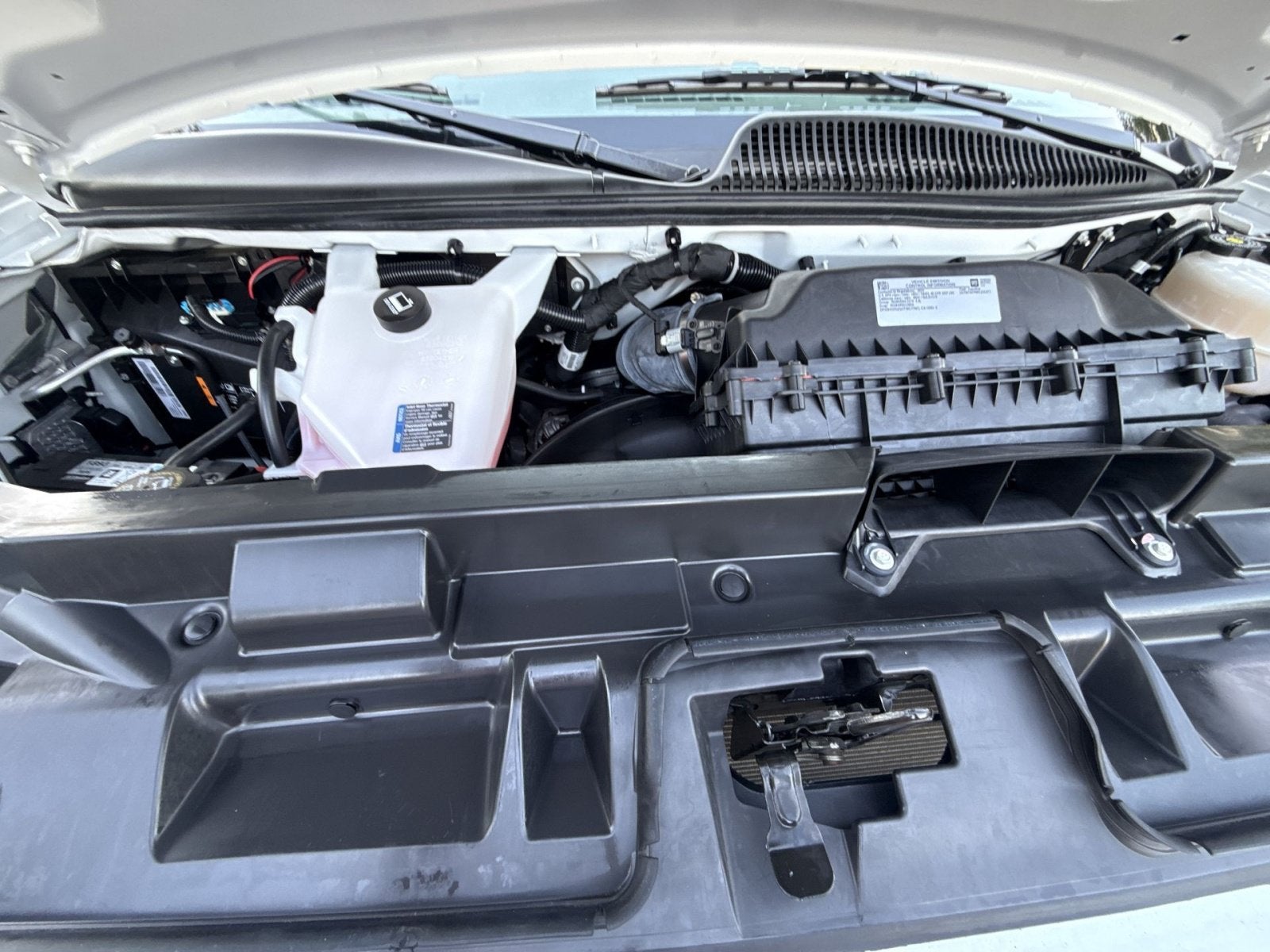 2024 GMC Savana Cargo 2500 Work Van