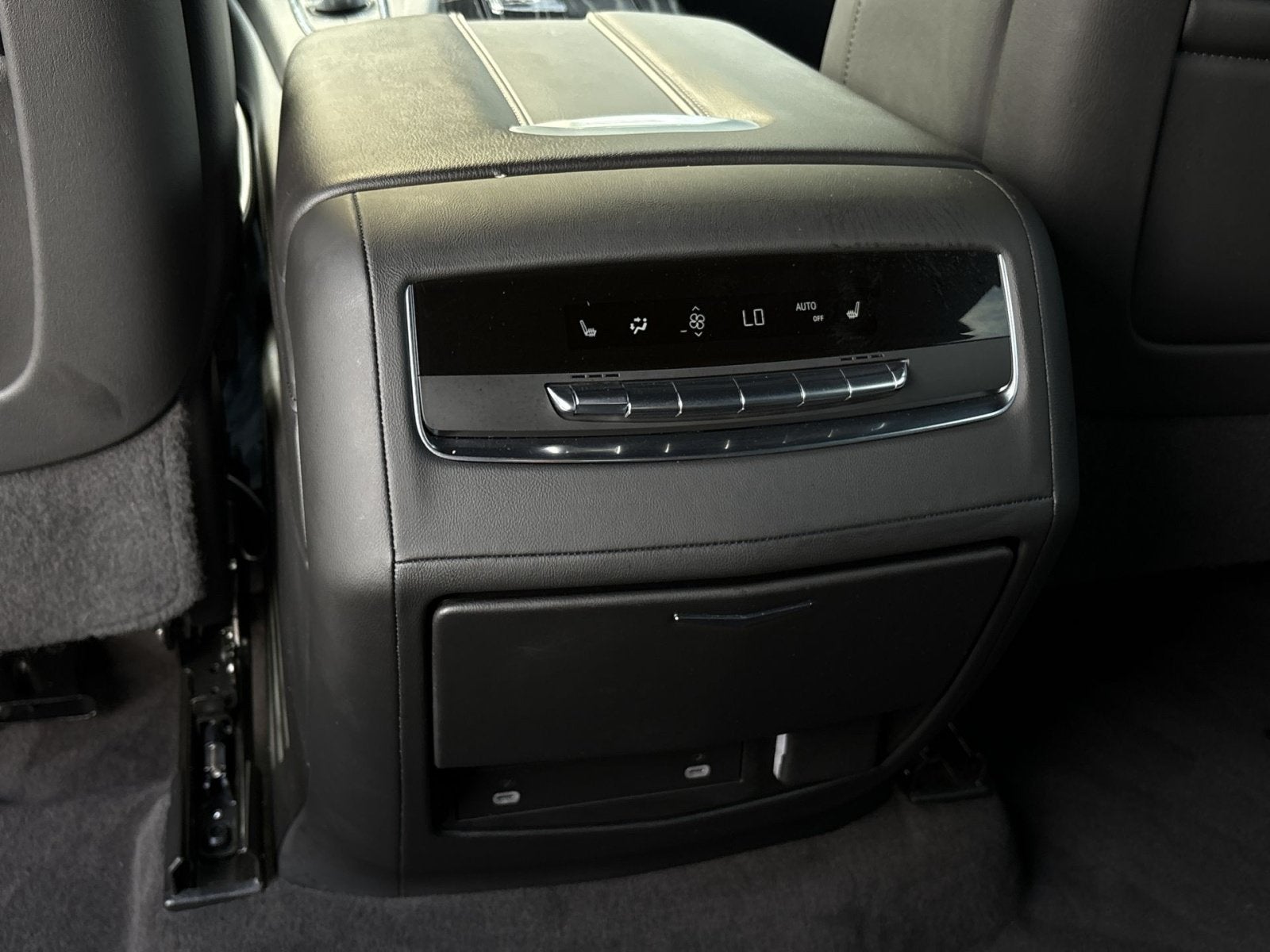 2024 Cadillac Escalade ESV Sport