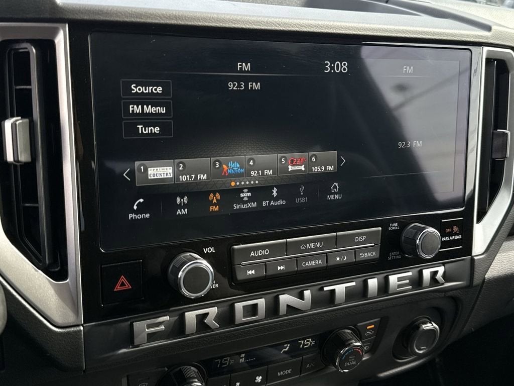 2025 Nissan Frontier SV