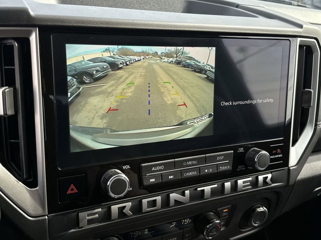 2025 Nissan Frontier SV