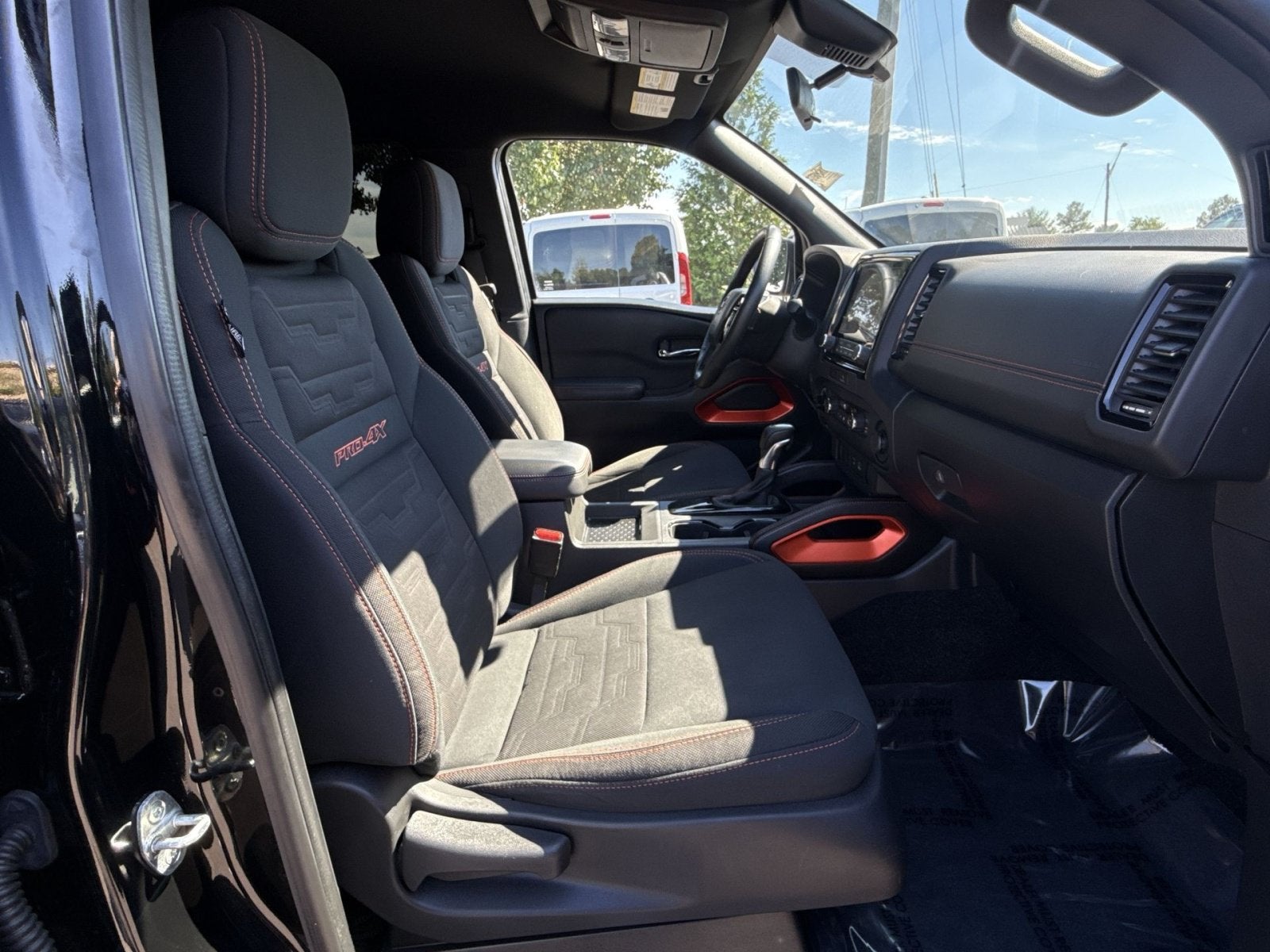 2022 Nissan Frontier Crew Cab PRO-4X 4x4