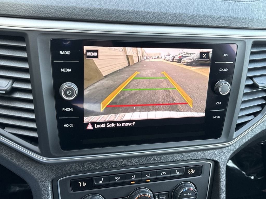 2018 Volkswagen Atlas SE w/ Tech