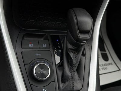 2020 Toyota RAV4 Hybrid LE