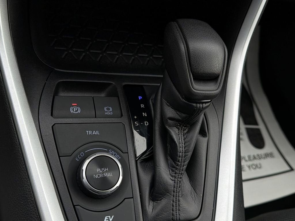 2020 Toyota RAV4 Hybrid LE