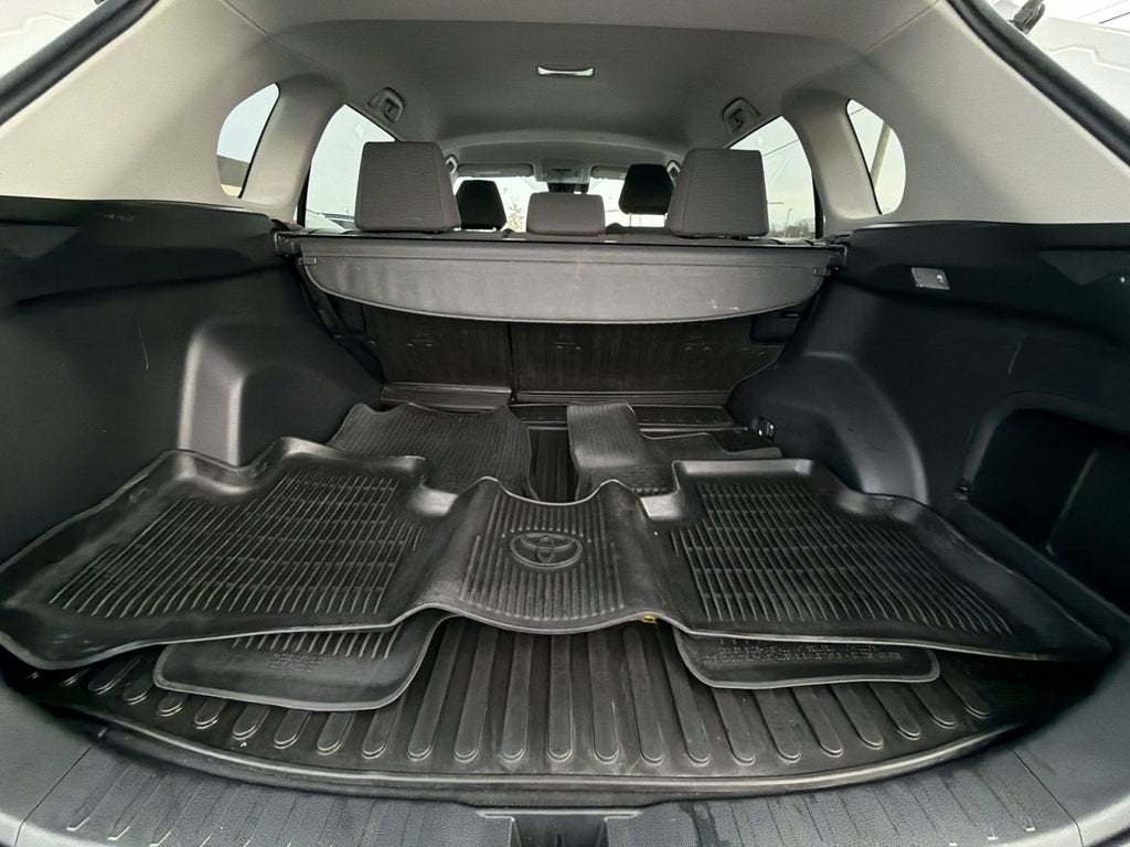 2020 Toyota RAV4 Hybrid LE