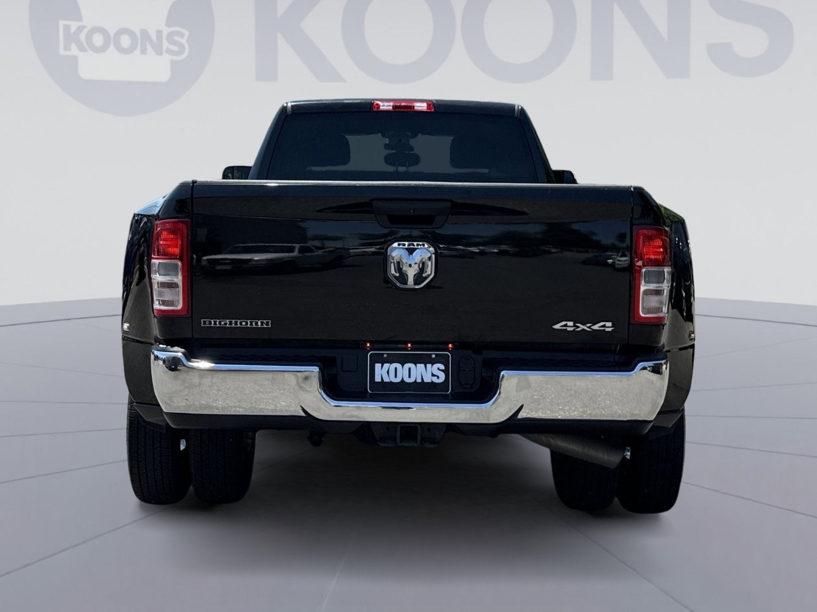 2022 RAM 3500 Big Horn Crew Cab 4x4 8' Box