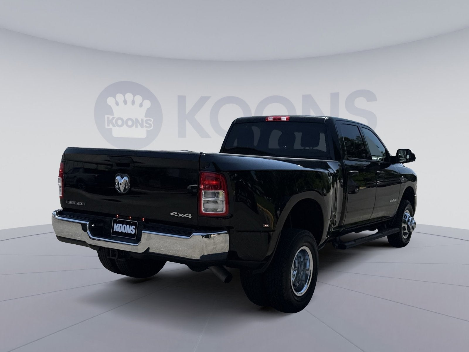 2022 RAM 3500 Big Horn Crew Cab 4x4 8' Box