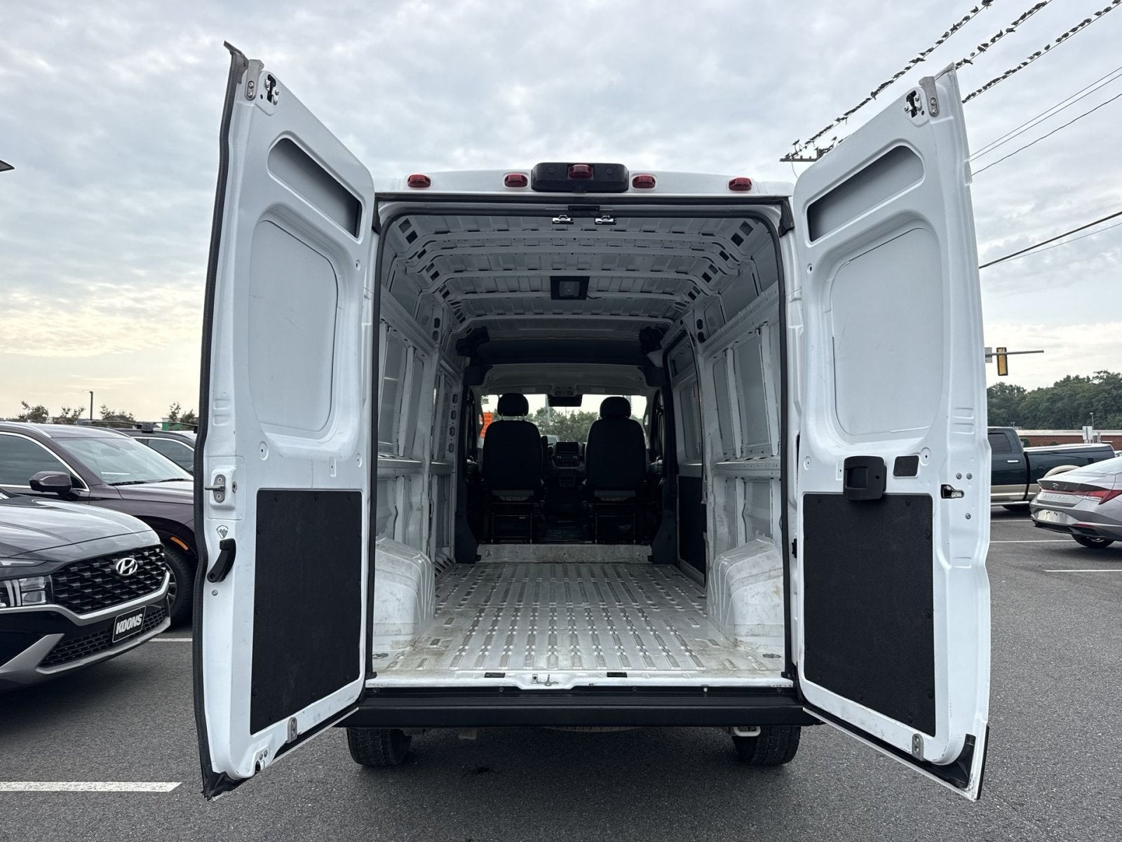 2026 RAM ProMaster Cargo Van Tradesman