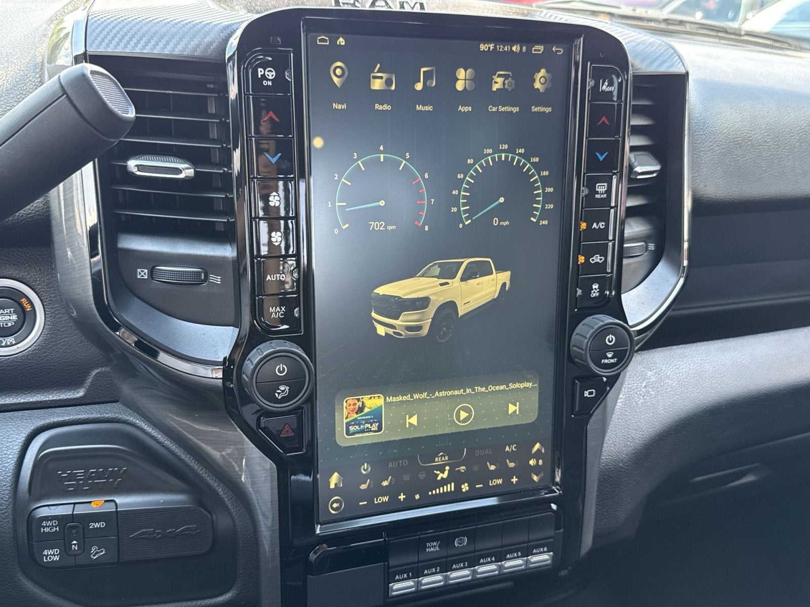 2022 RAM 2500 Tradesman Crew Cab 4x4 6'4" Box