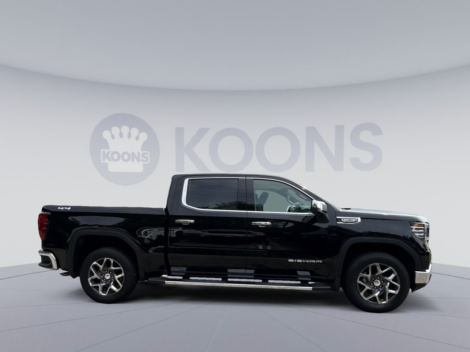 2026 GMC Sierra 1500 SLT - Photo 6
