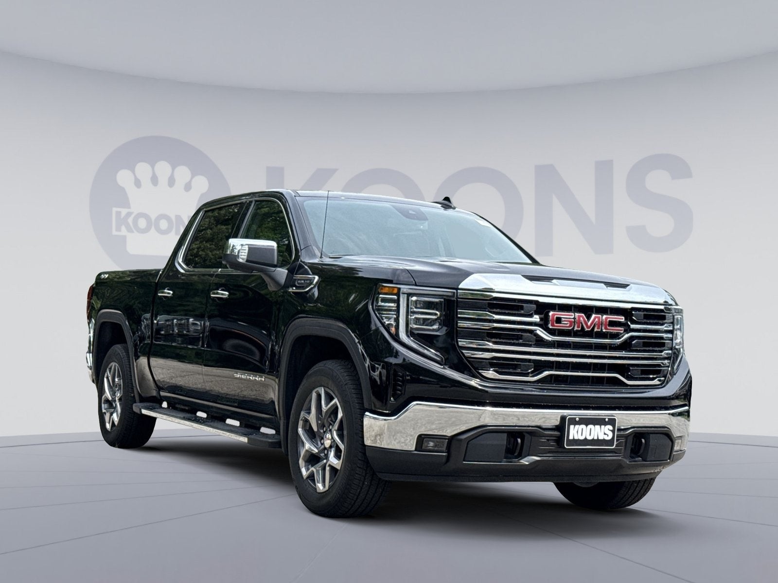 2026 GMC Sierra 1500 SLT - Photo 7