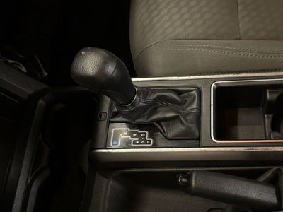 2022 Toyota Tacoma 4WD SR5