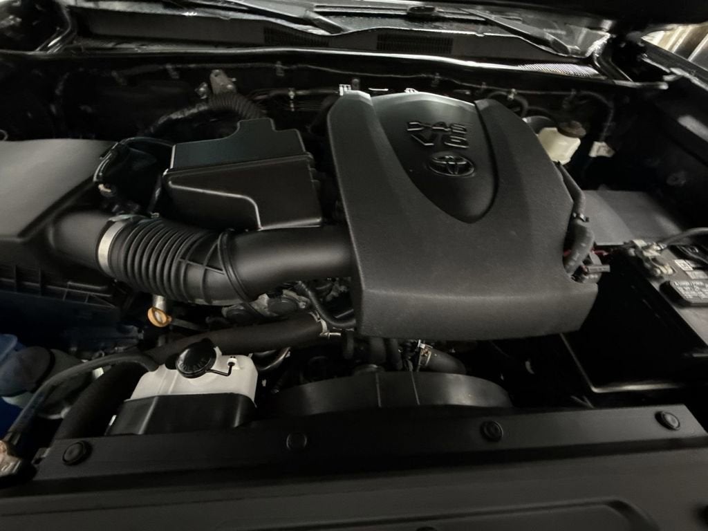 2022 Toyota Tacoma 4WD SR5