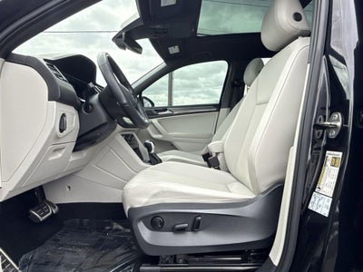 2022 Volkswagen Tiguan SE R-Line Black