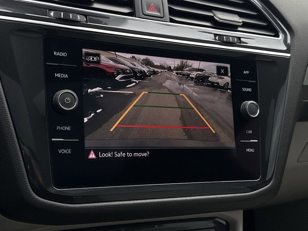 2022 Volkswagen Tiguan SE R-Line Black