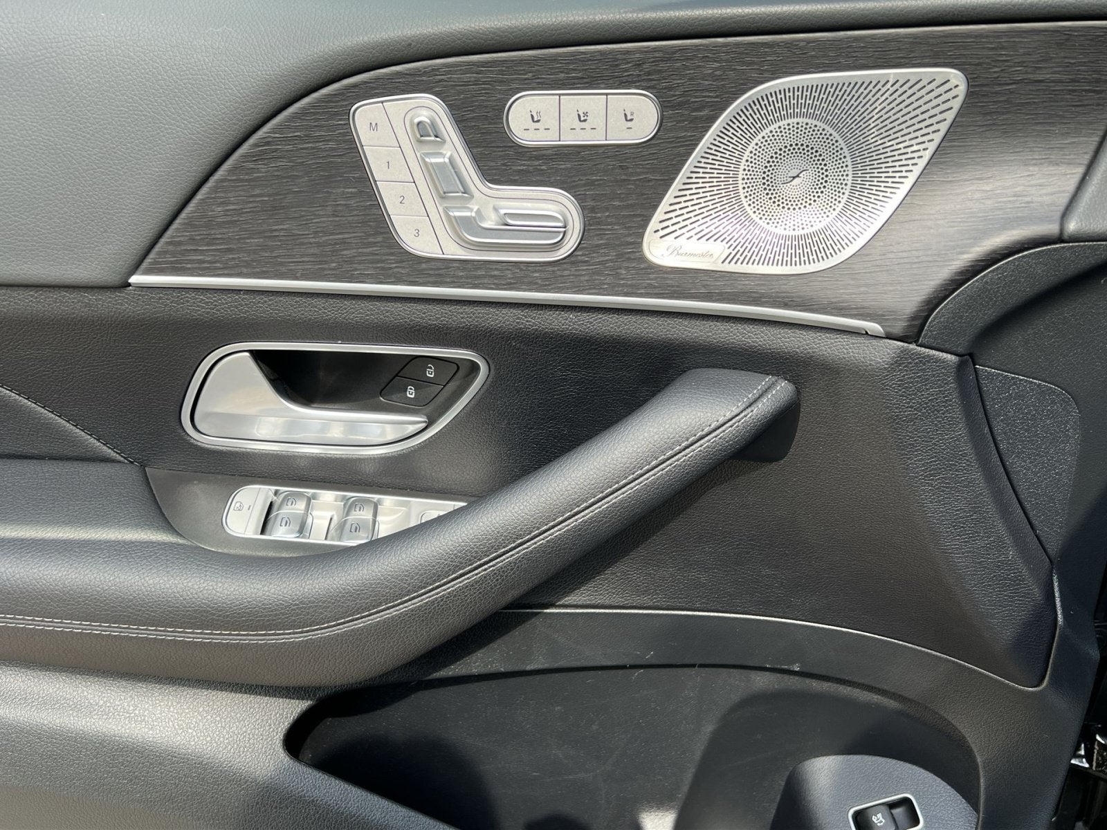2025 Mercedes-Benz GLS 450 4MATIC®