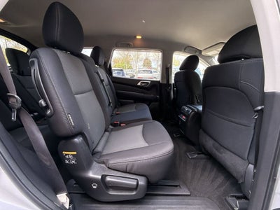 2018 Nissan Pathfinder SV