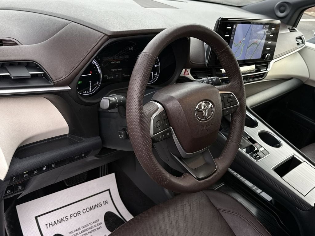 2023 Toyota Sienna Platinum
