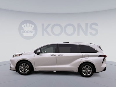 2023 Toyota Sienna Platinum