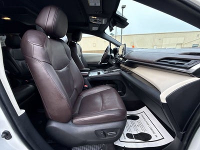 2023 Toyota Sienna Platinum
