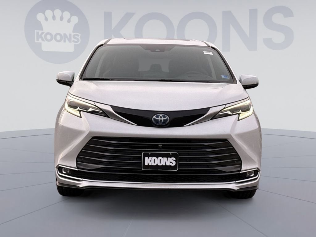 2023 Toyota Sienna Platinum