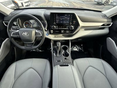 2022 Toyota Highlander Hybrid XLE