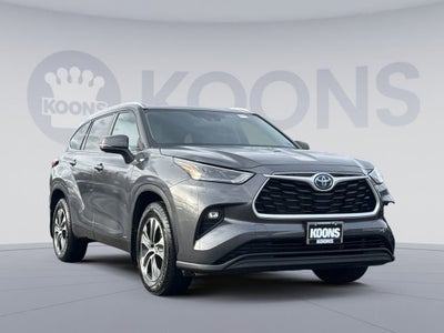 2022 Toyota Highlander Hybrid XLE