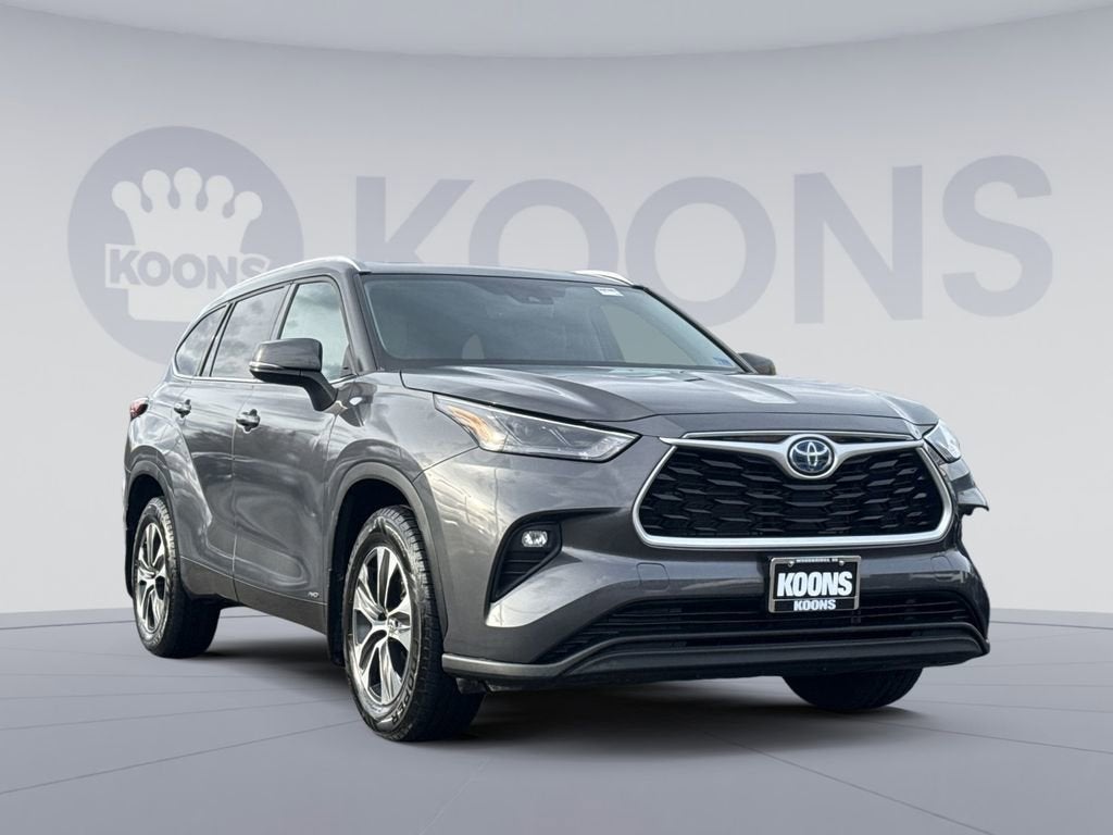 2022 Toyota Highlander Hybrid XLE