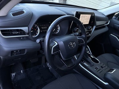 2024 Toyota Highlander LE