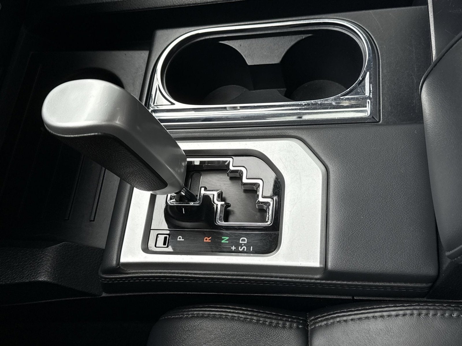 2018 Toyota Tundra SR5 5.7L V8