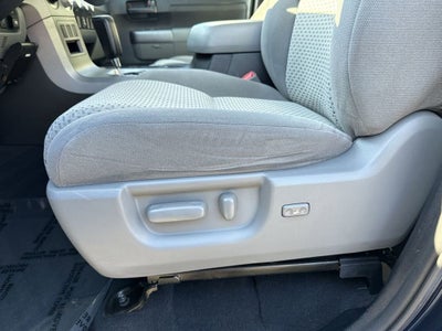 2012 Toyota Tundra 4WD Truck CrewMax 5.7L V8 6-Spd AT (Natl)