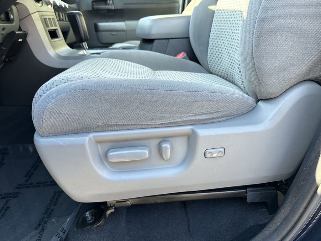 2012 Toyota Tundra 4WD Truck CrewMax 5.7L V8 6-Spd AT (Natl)