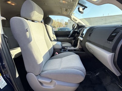 2012 Toyota Tundra 4WD Truck CrewMax 5.7L V8 6-Spd AT (Natl)