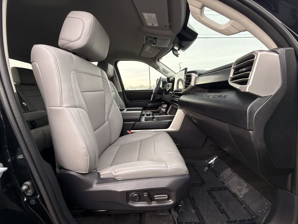 2023 Toyota Tundra 4WD SR5