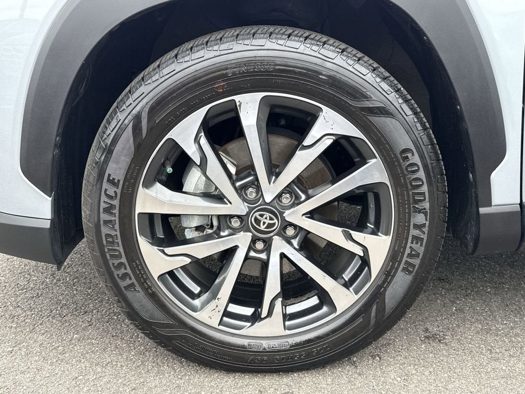2024 Toyota Corolla Cross XLE