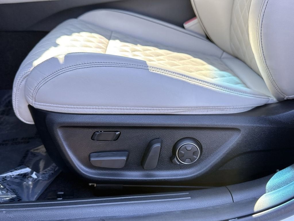 2023 Genesis G70 3.3T