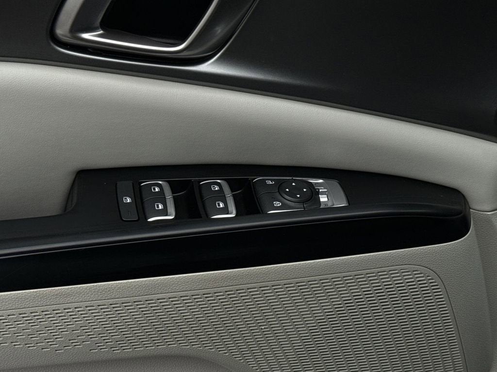 2022 Kia Carnival LXS