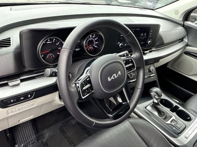 2022 Kia Carnival LXS