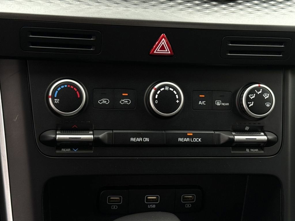 2022 Kia Carnival LXS