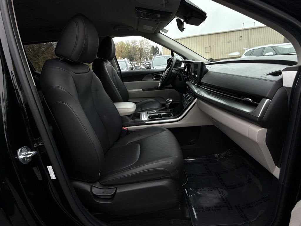 2022 Kia Carnival LXS