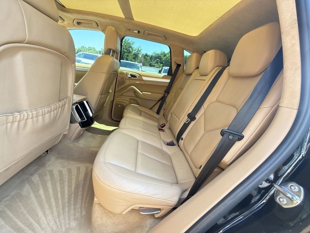 2014 Porsche Cayenne GTS