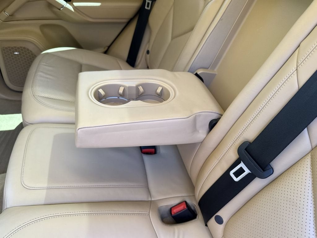 2014 Porsche Cayenne GTS