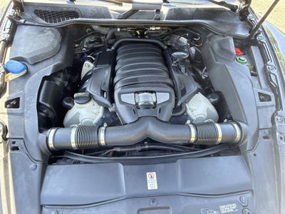 2014 Porsche Cayenne GTS
