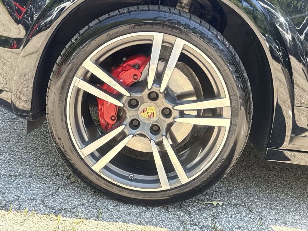 2014 Porsche Cayenne GTS